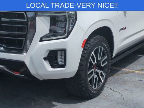 Used 2023 GMC Yukon AT4 w/ AT4 Premium Package AWD/4WD image 9