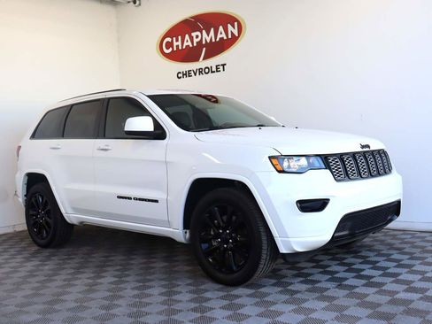 Used 2021 Jeep Grand Cherokee Laredo X RWD image 1