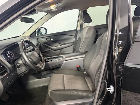 Used 2025 Nissan Rogue SV FWD image 18