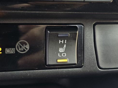 Used 2023 Toyota RAV4 SE w/ Convenience Package AWD/4WD image 13