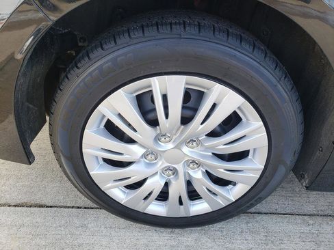 Used 2021 Toyota Corolla LE image 44