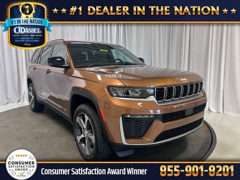 New 2026 Jeep Grand Cherokee L Limited AWD/4WD image 1