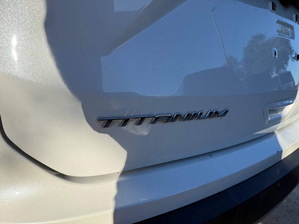 Used 2022 Ford Edge Titanium AWD/4WD image 12