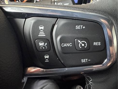 New 2025 Jeep Wrangler Unlimited Sahara AWD/4WD image 16