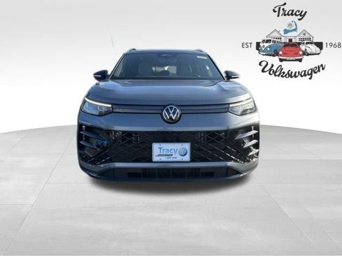 New 2026 Volkswagen Tiguan SE R-Line image 2