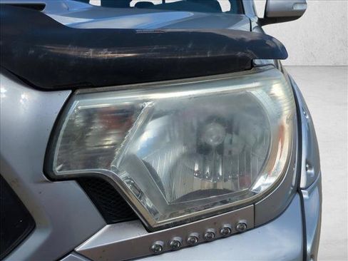 Used 2015 Toyota Tacoma PreRunner w/ TRD Sport Package RWD image 9