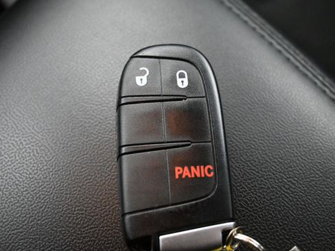 Used 2022 Dodge Durango SXT w/ Anodized Platinum Package image 28