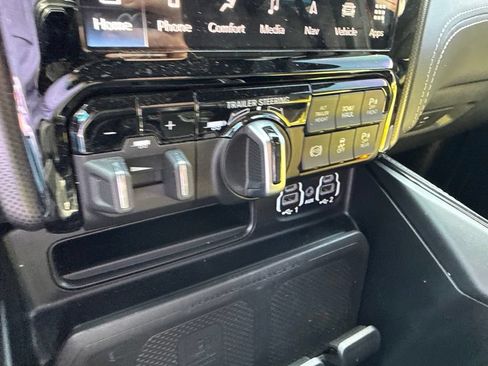 Used 2023 RAM 3500 Limited AWD/4WD image 16