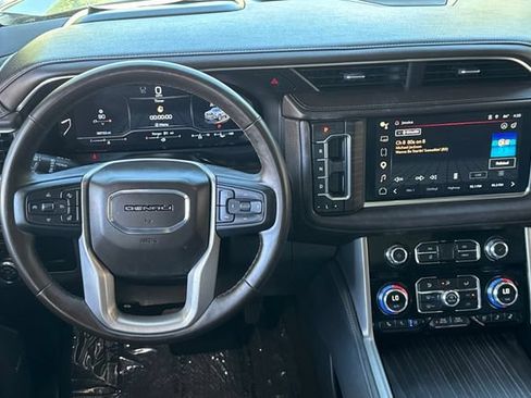 Used 2023 GMC Yukon Denali AWD/4WD image 14