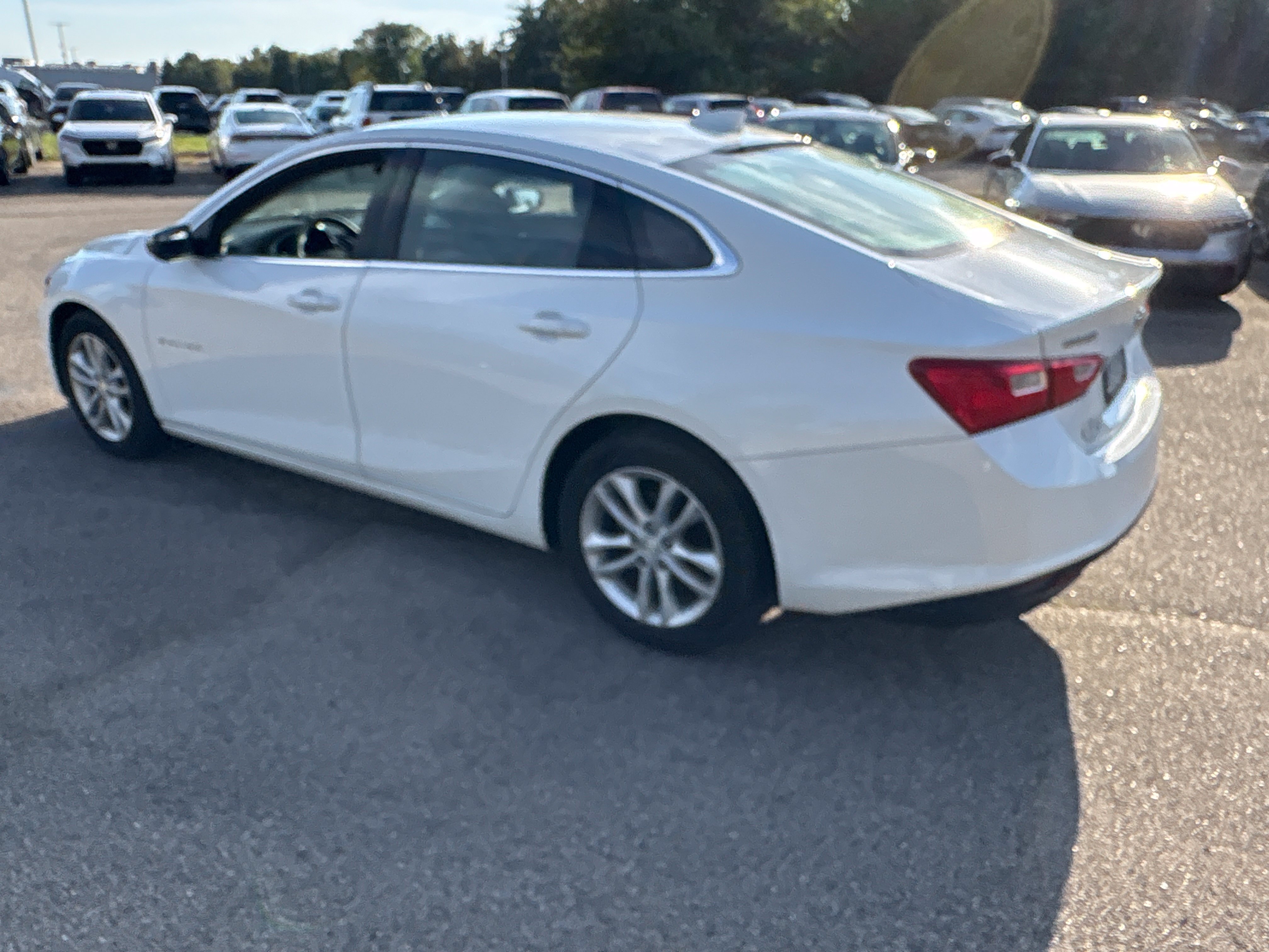 Used 2016 Chevrolet Malibu LT FWD image 20