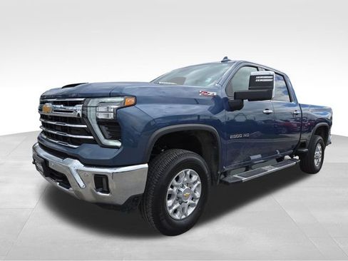 Used 2024 Chevrolet Silverado 2500 LTZ w/ LTZ Plus Package AWD/4WD image 5