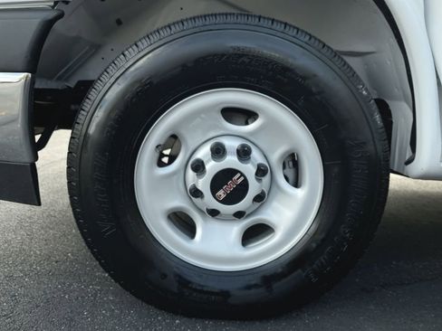 New 2025 GMC Savana 3500 w/ Power Convenience Package image 30