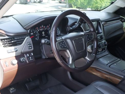 Used 2019 GMC Yukon XL Denali w/ Open Road Package AWD/4WD image 24