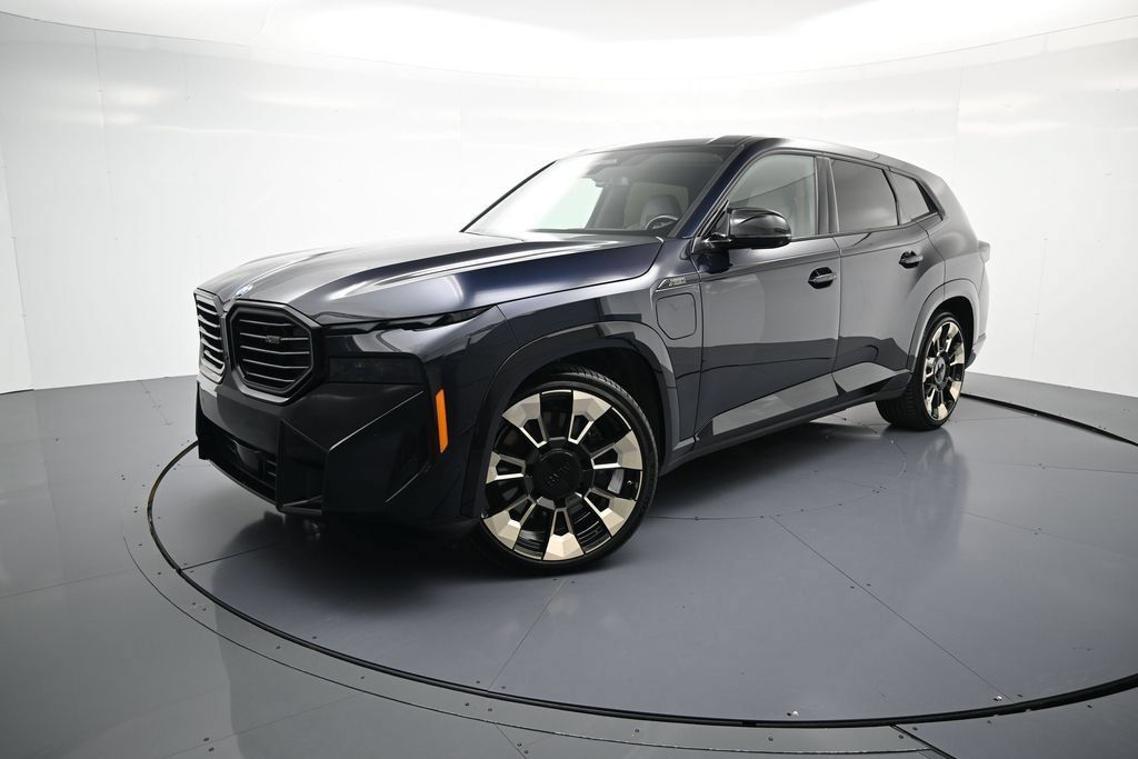 Used 2023 BMW XM AWD/4WD image 1