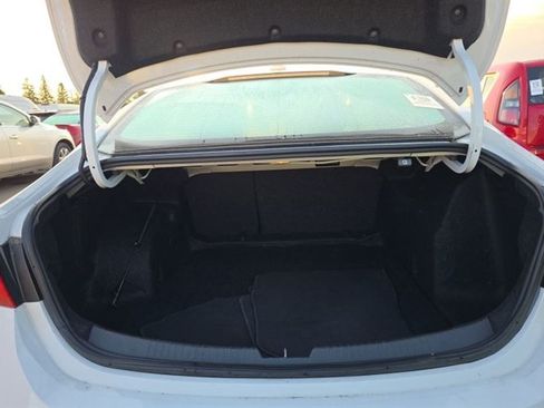 Used 2024 Chevrolet Malibu LT FWD image 5