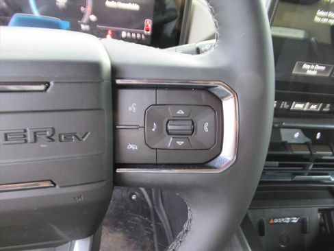 New 2026 GMC Hummer EV 4x4 Crew Cab image 20