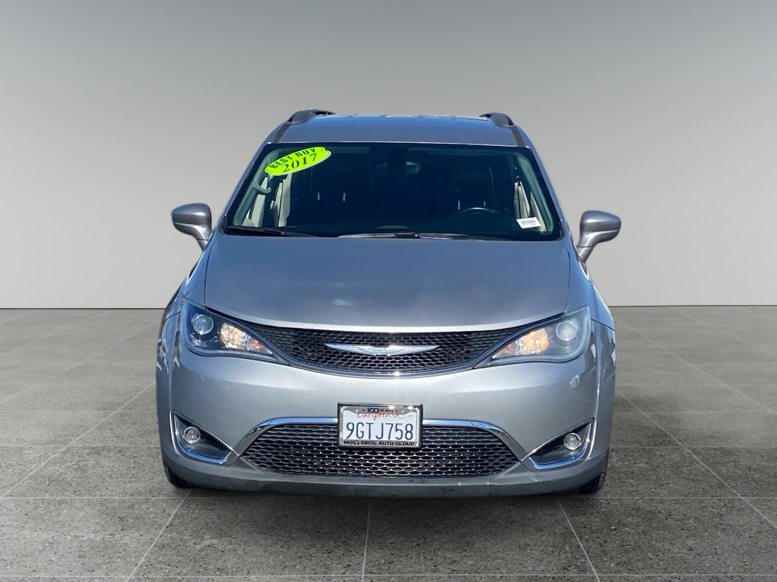 Used 2017 Chrysler Pacifica Touring-L FWD image 8