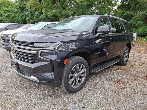 Used 2022 Chevrolet Tahoe LT w/ LT Signature Package AWD/4WD image 3