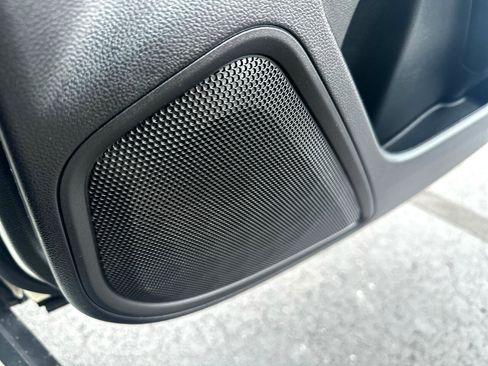 Used 2023 Subaru Outback Premium image 32