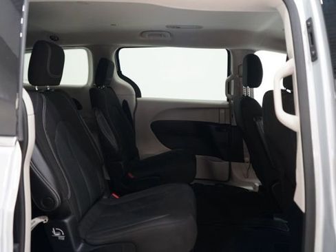 Used 2023 Chrysler Voyager LX FWD image 34