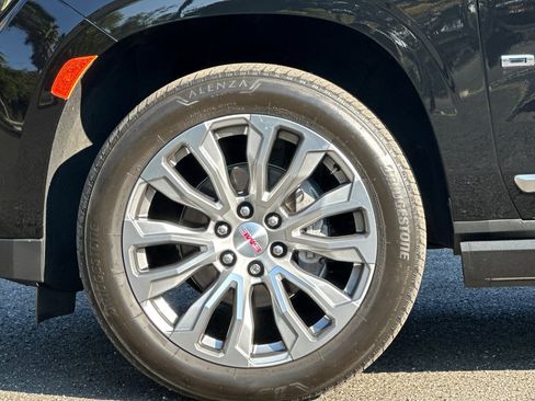 Used 2022 GMC Yukon XL Denali image 26