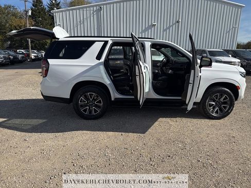 Used 2023 Chevrolet Tahoe Z71 w/ Luxury Package image 35