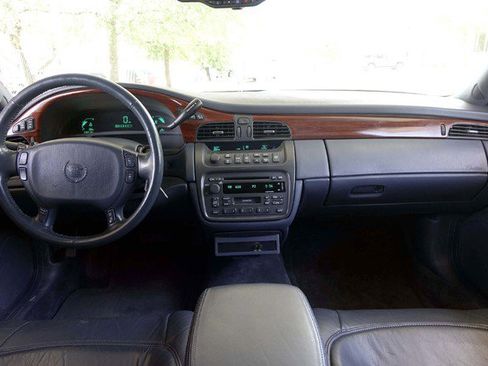 Used 2001 Cadillac De Ville Limousine FWD image 9