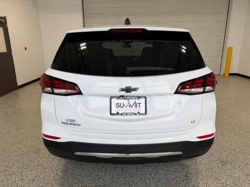 Used 2024 Chevrolet Equinox LT w/ LPO, Floor Liner Package FWD image 4
