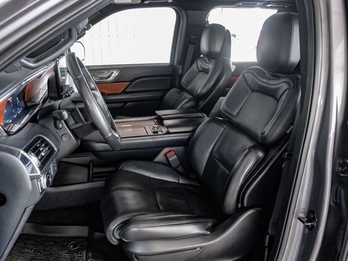 Used 2021 Lincoln Navigator L Reserve w/ Luxury Package AWD/4WD image 29