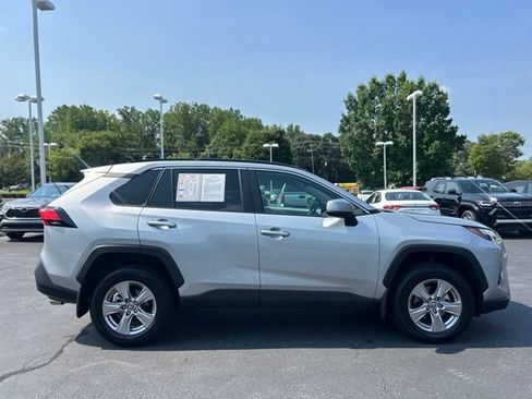 Used 2024 Toyota RAV4 XLE FWD image 5
