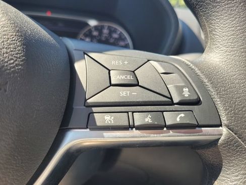 Certified 2025 Nissan Sentra SV FWD image 27