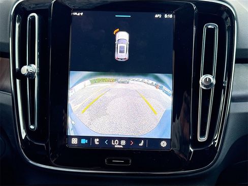Used 2023 Volvo XC40 Recharge Ultimate image 15