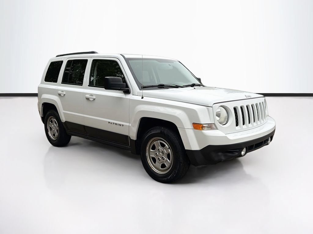 Used 2016 Jeep Patriot Sport w/ Power Value Group FWD image 3