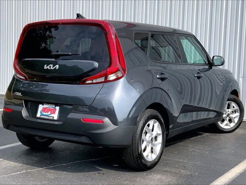 Used 2022 Kia Soul LX w/ Technology Package FWD image 11