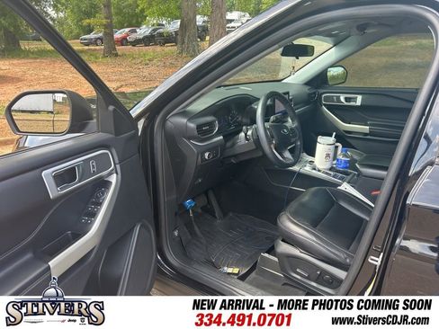 Used 2020 Ford Explorer XLT w/ Equipment Group 202A image 11