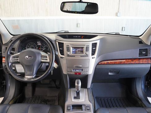 Used 2012 Subaru Outback 2.5i Limited w/ Moonroof Pkg AWD/4WD image 17