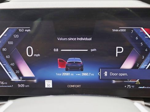 Used 2023 BMW 330i xDrive Sedan w/ Premium Package image 15