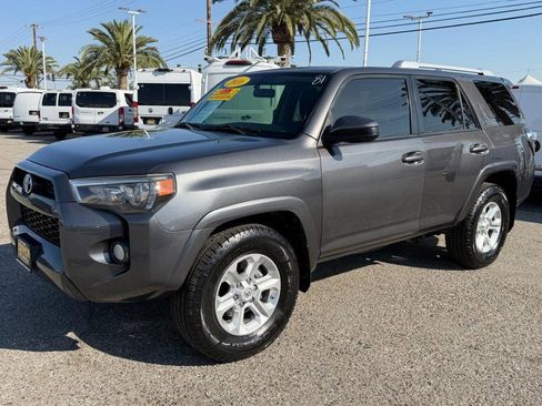 Used 2016 Toyota 4Runner SR5 image 12