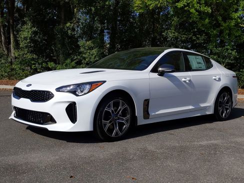 Used 2021 Kia Stinger GT-Line w/ Sun & Sound Package RWD image 8