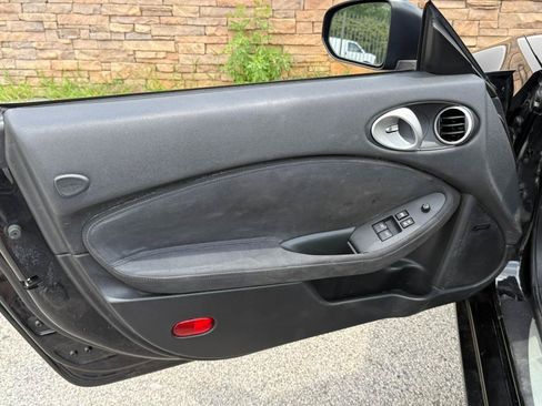 Used 2014 Nissan 370Z Touring w/ Sport Package RWD image 26
