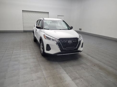 Used 2022 Nissan Kicks S image 13