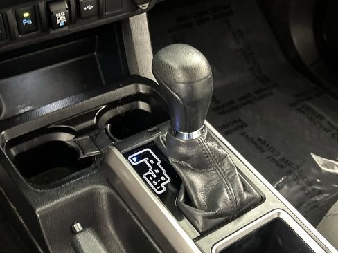 Used 2022 Toyota Tacoma SR5 image 15