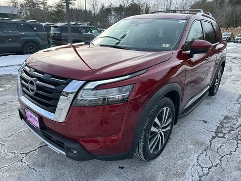 Used 2022 Nissan Pathfinder Platinum w/ Lighting Package (N93) image 1