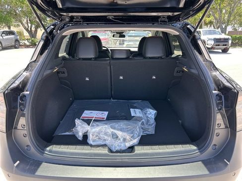 New 2026 Nissan Kicks SR FWD image 49