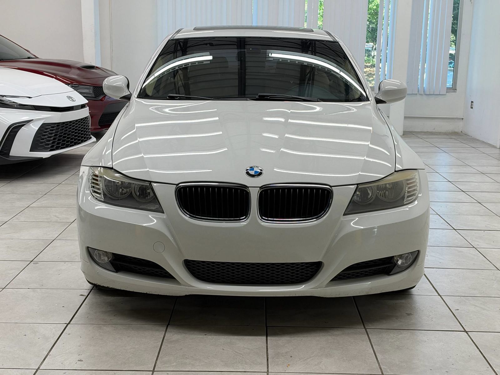 Used 2010 BMW 328i Sedan RWD image 2