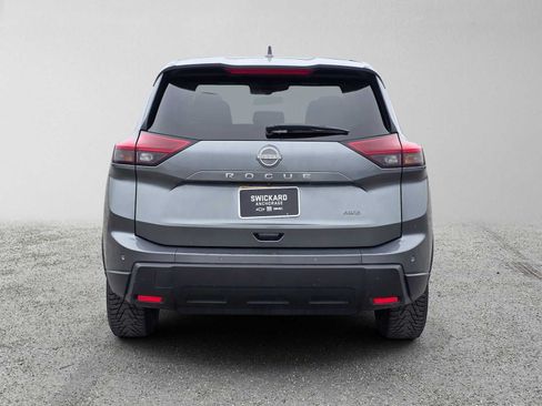 Used 2025 Nissan Rogue SV AWD/4WD image 4