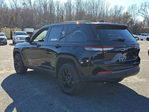 New 2026 Jeep Grand Cherokee Altitude AWD/4WD image 6