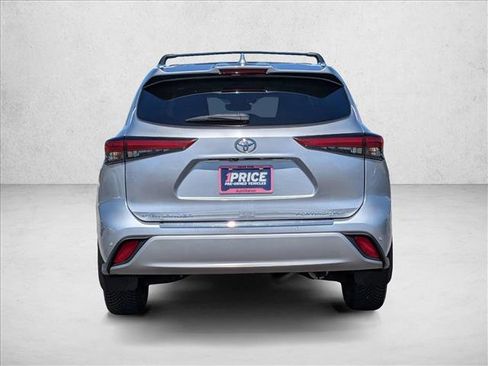 Used 2020 Toyota Highlander Platinum AWD/4WD image 7