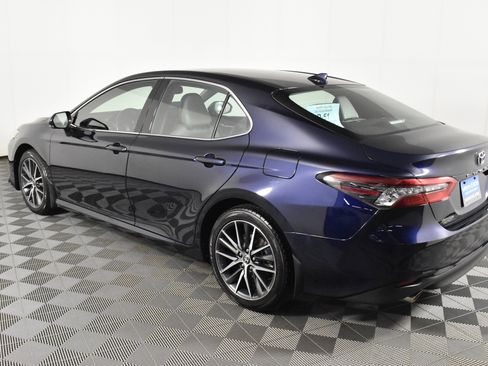 Used 2022 Toyota Camry XLE image 8