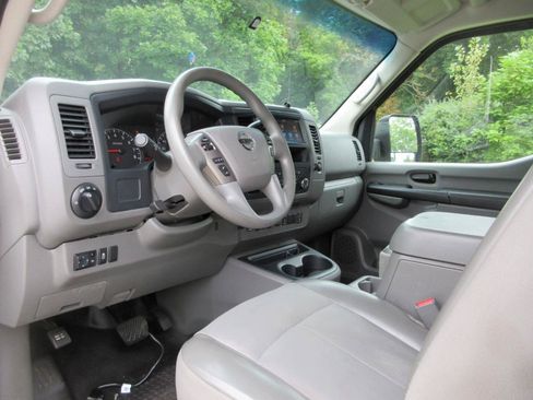 Used 2021 Nissan NV 2500 SV RWD image 26